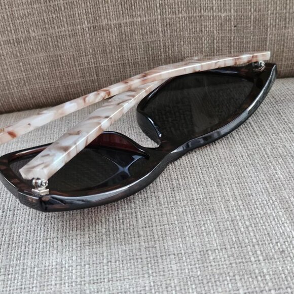 Foster Grant Women Sunglasses Brown Tortoise Eye Wear Shades POLE - Picture 4 of 10